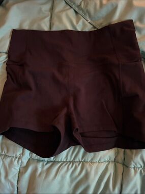 Fabletics Womens Motion365+ High Waisted 6" Shorts Black M Yoga Biker Athleisure